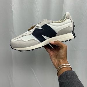 New Balance 327